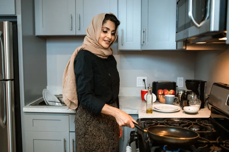 "Eat! Eat!": The Arab Grandmothers of TikTok Who Stole America's Feed